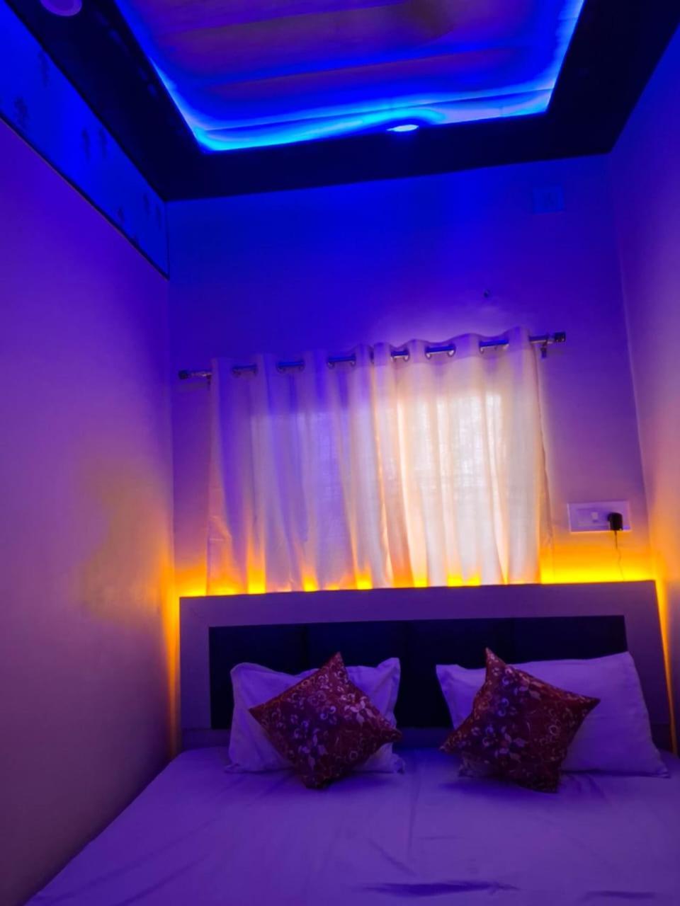 Hotel Sgh Subhadra Guest House Ayodhya Exterior photo