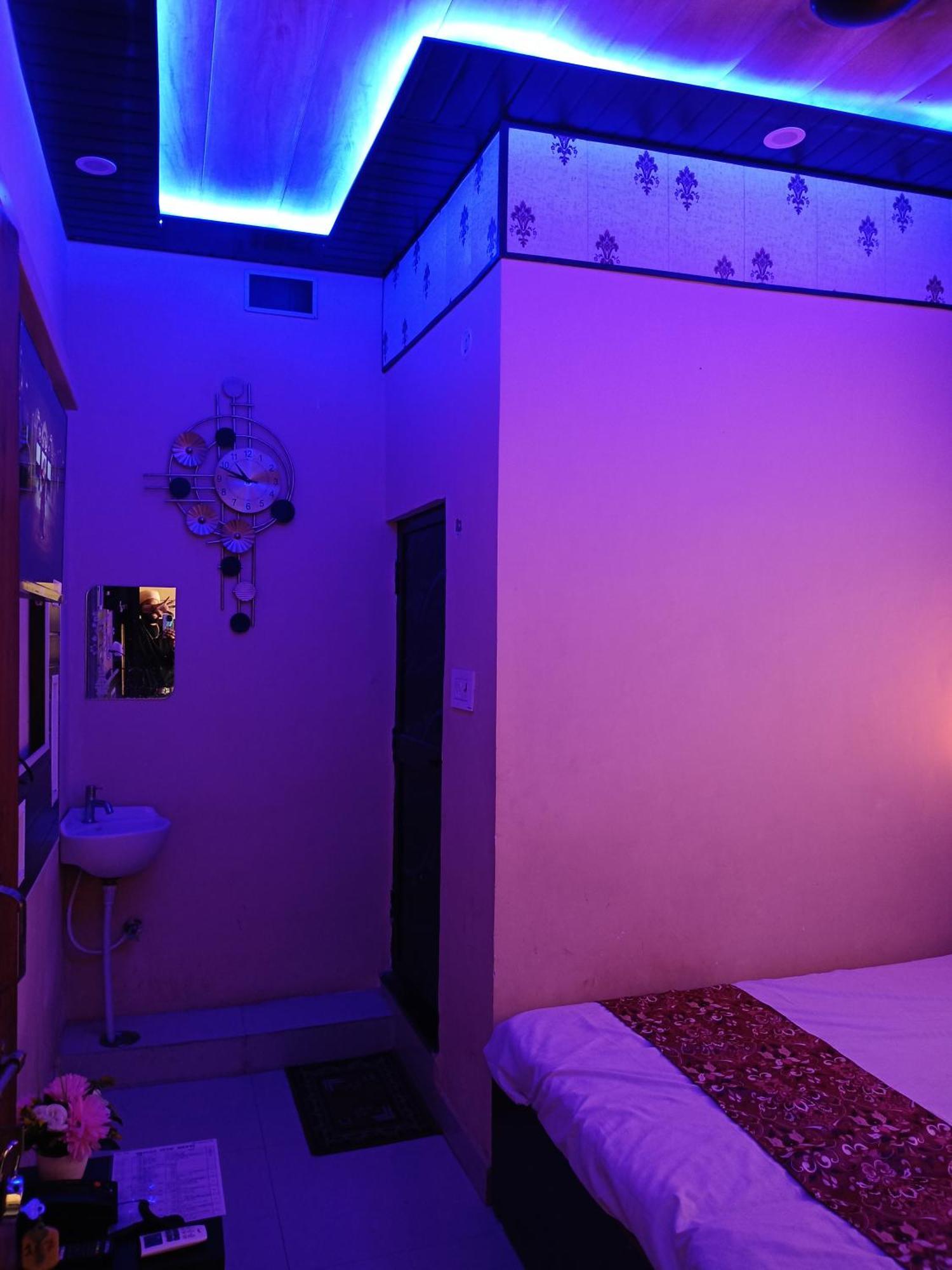 Hotel Sgh Subhadra Guest House Ayodhya Exterior photo