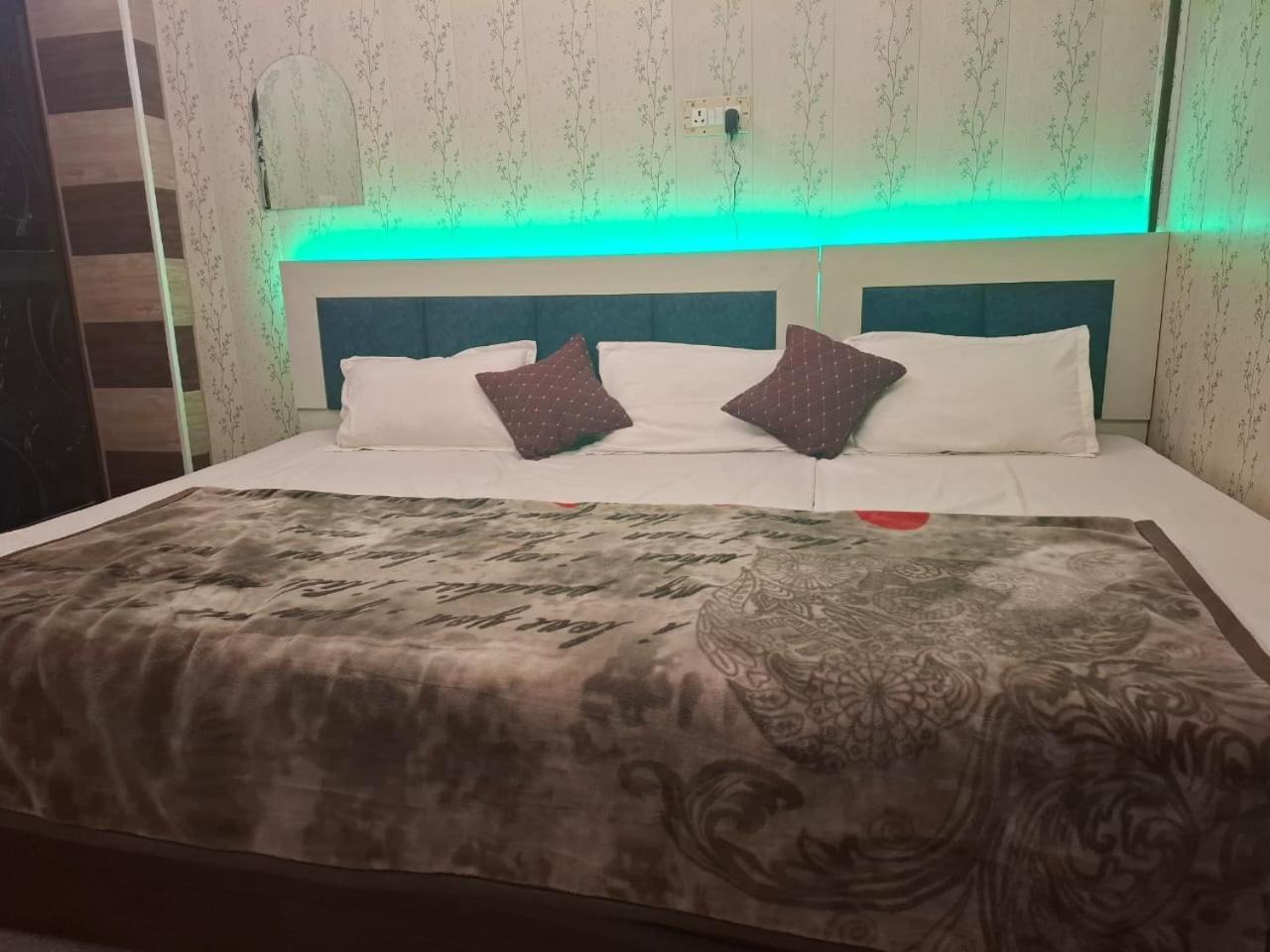 Hotel Sgh Subhadra Guest House Ayodhya Exterior photo